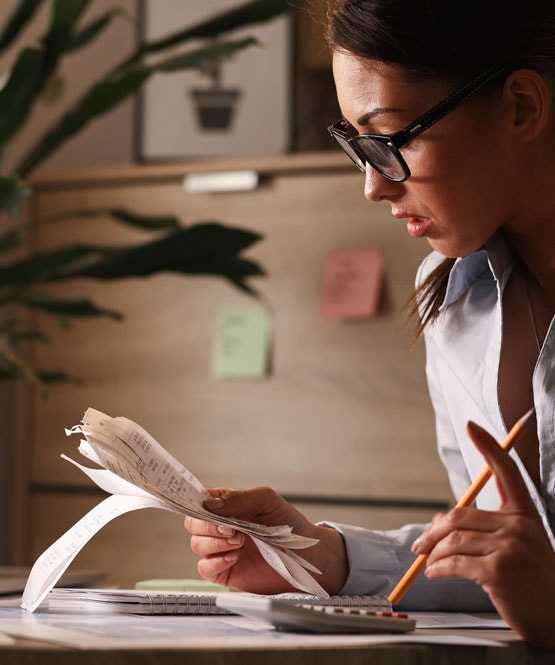 Reviewing bills and calculating a consolidation plan